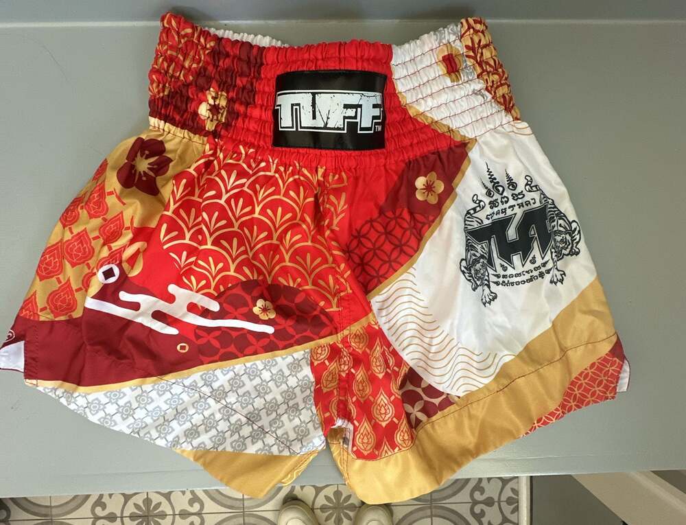 NWT - TUFF Men’s M Muay Thai Boxing Shorts Traditional Style TUF-MS653-RED